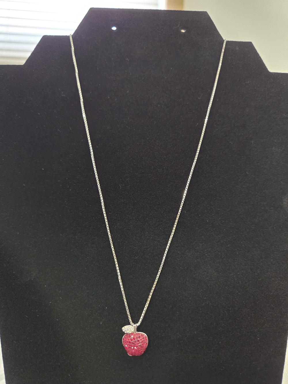 Swarovski Eve Apple Pendant With Chain